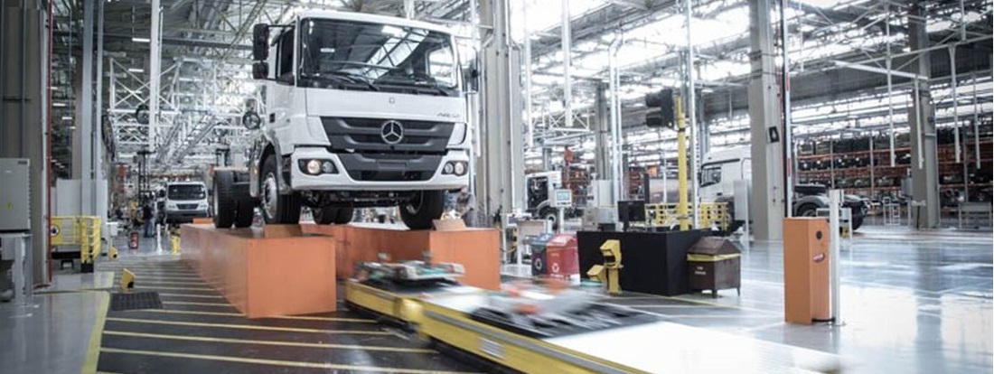 Mercedes se renova e implanta o Indústria 4.0