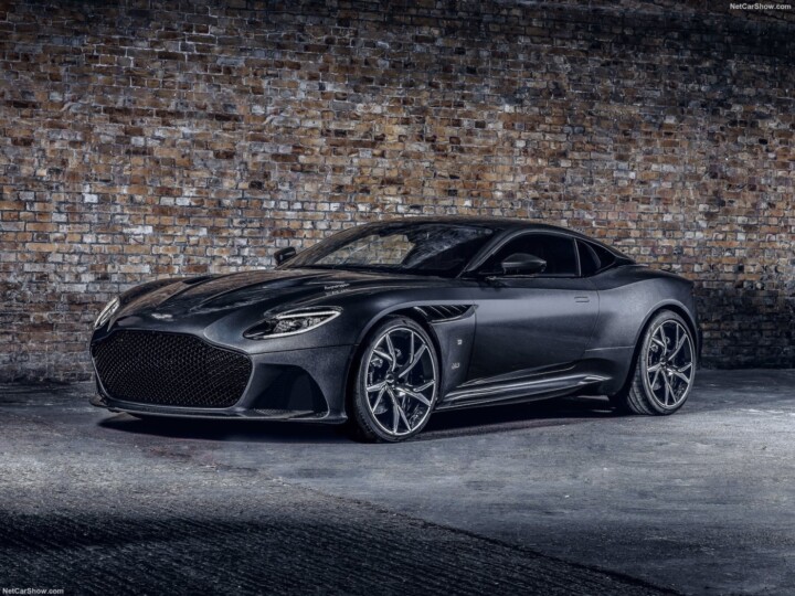Aston Martin lança série especial 007