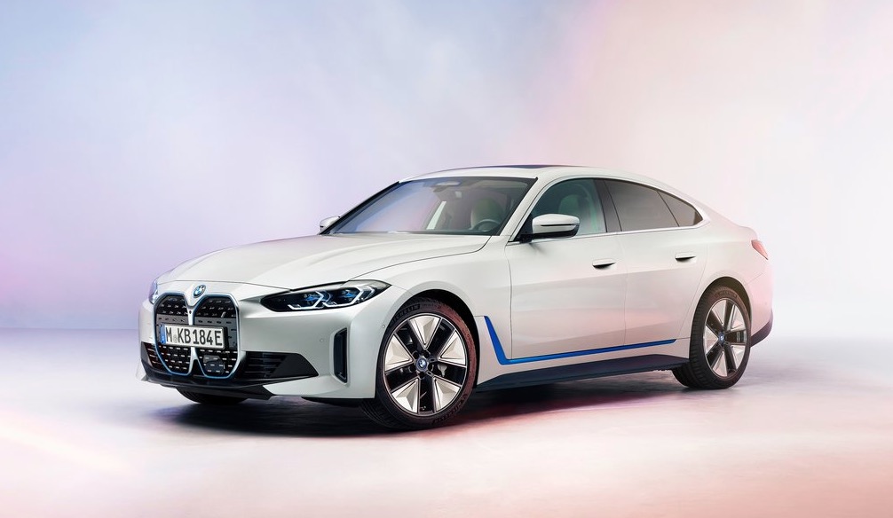 BMW antecipa chegada de seus elétricos