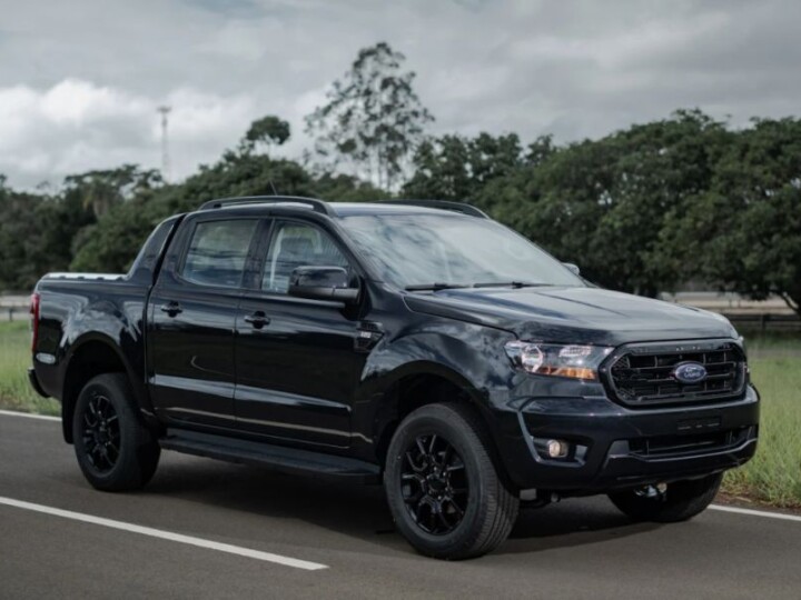 Ford lança Ranger Black
