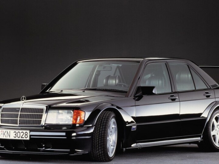 190E Evo II: A estrela negra da Mercedes