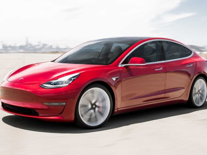 Tesla convoca mega recall por falha em carros autônomos