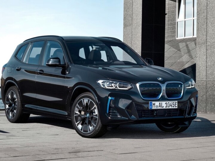 BMW atualiza SUV elétrico iX3