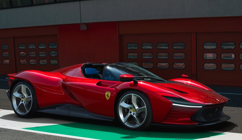 Ferrari apresenta Daytona SP3