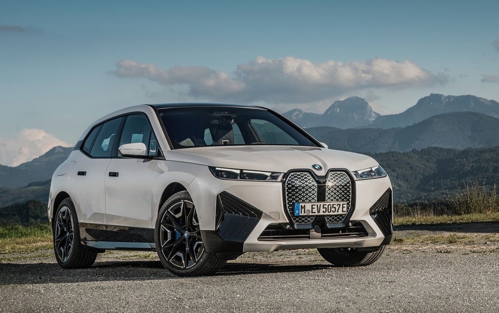 BMW abre pré-venda do SUV iX