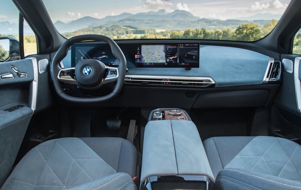 BMW e Meta fazem estudos sobre realidade virtual e aumentada em carros