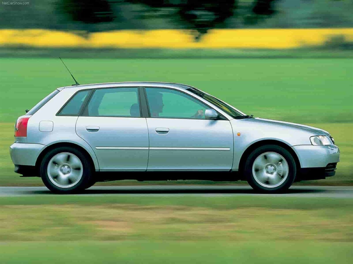 Audi A3 Hatch 2002 e 2022 lado a lado: 20 anos de evolução
