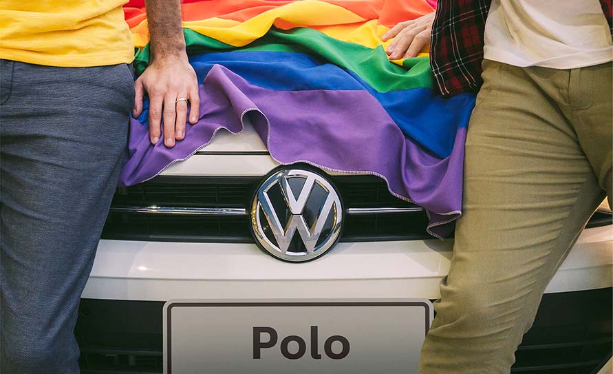 Propaganda do Volkswagen Polo recebe comentários homofóbicos