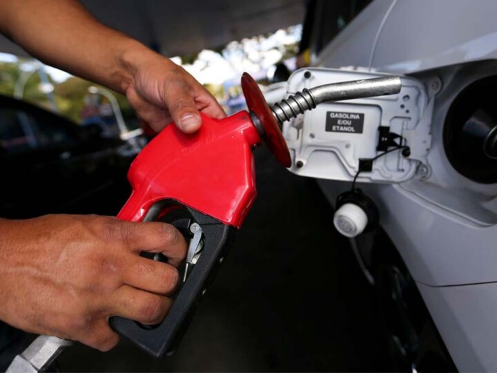 Apesar do aumento, gasolina fica estável em pesquisa da ANP