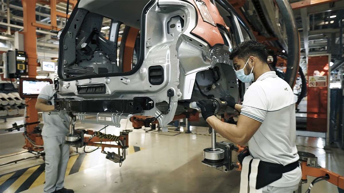 Produção de veículos cresce quase 5% em 2022, revela Anfavea