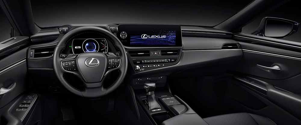 Interior do Lexus ES 300h tem couro aplicado em diversas peças