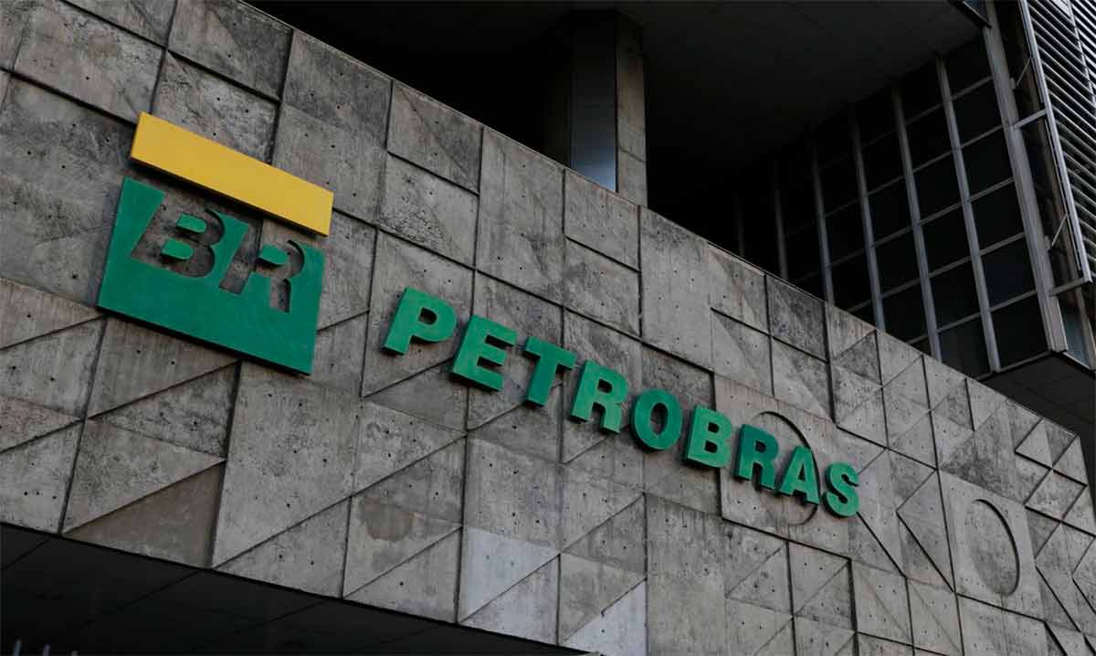 Petrobras: gasolina fica mais barata a partir desta sexta