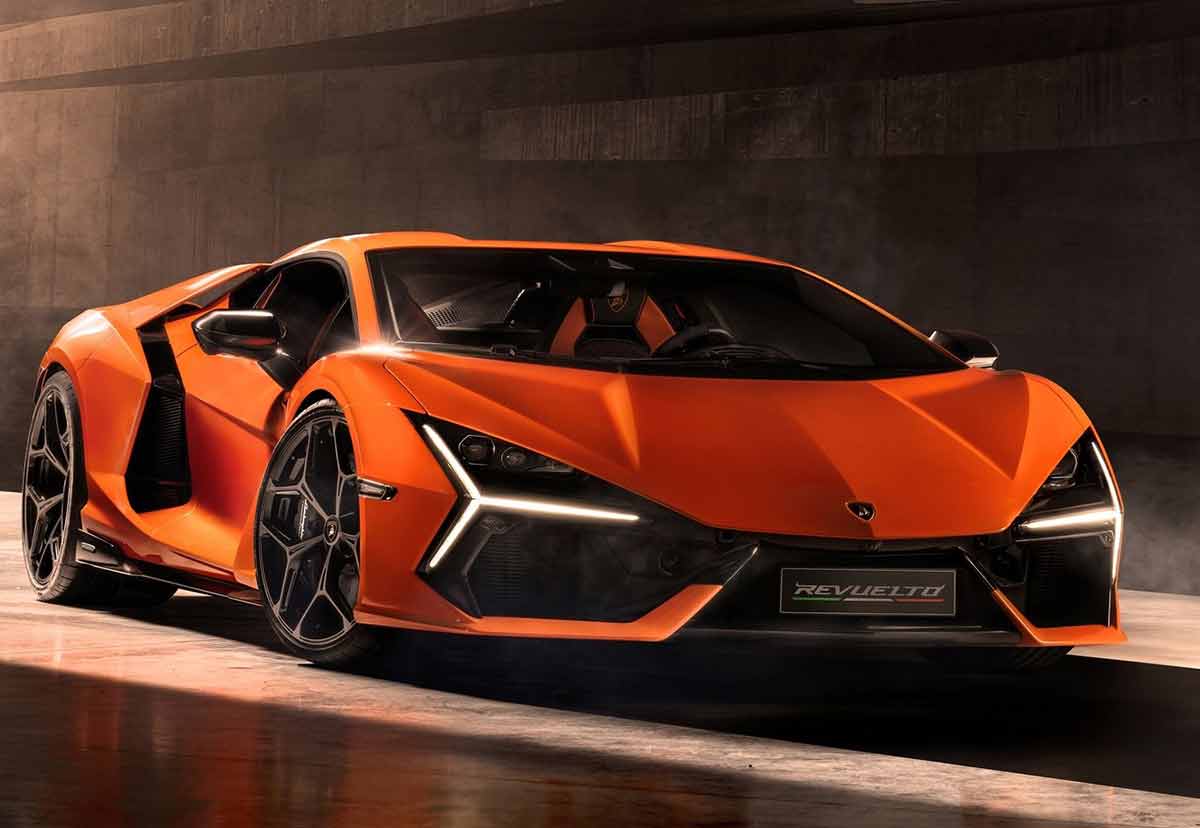 Lamborghini revela o sucessor do Aventador:  Revuelto