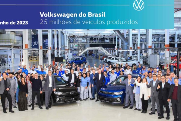 VW comemora 25 milhões de veículos no Brasil