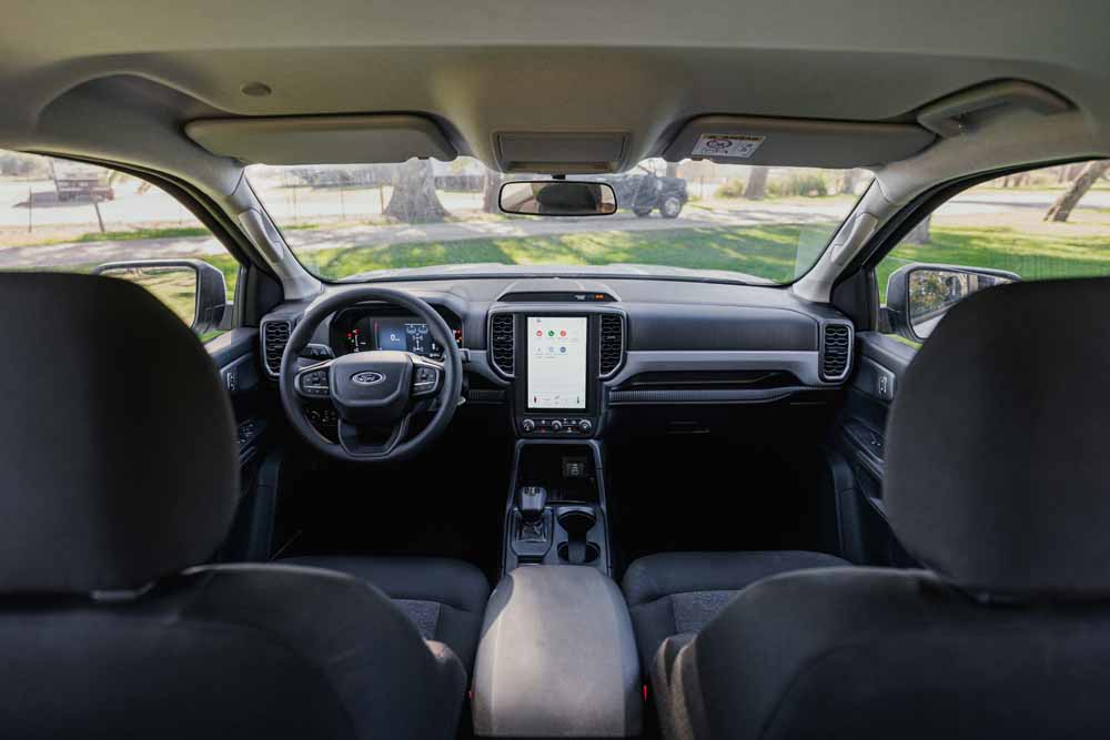 Interior da Ford Ranger XLS V6