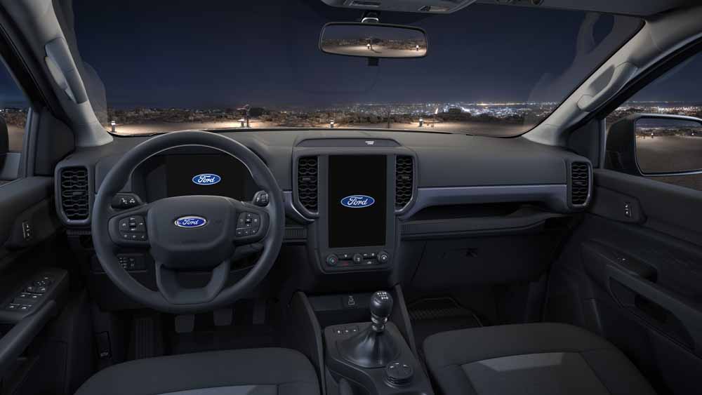 Ford Ranger XL: interior com muita tecnologia