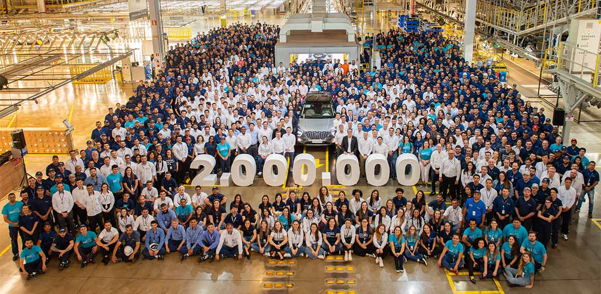 Hyundai alcança 2 milhões de carros feitos no Brasil
