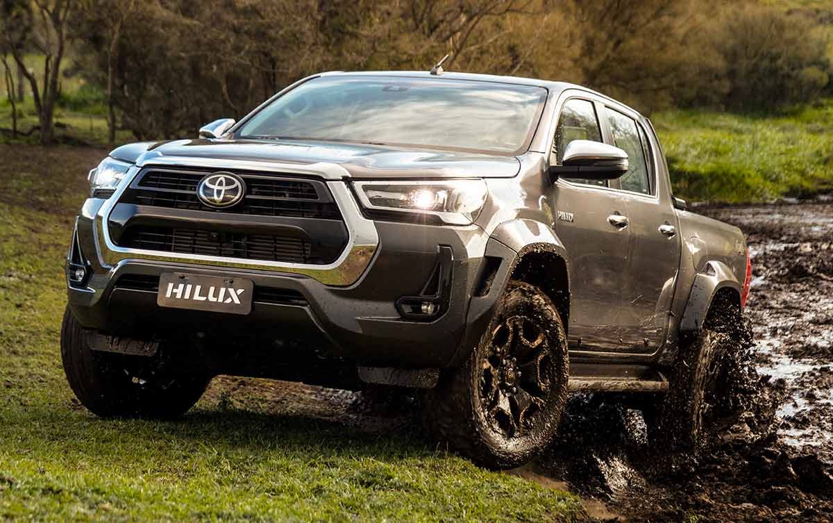 Toyota lança Hilux SRX Plus com foco no desempenho off-road