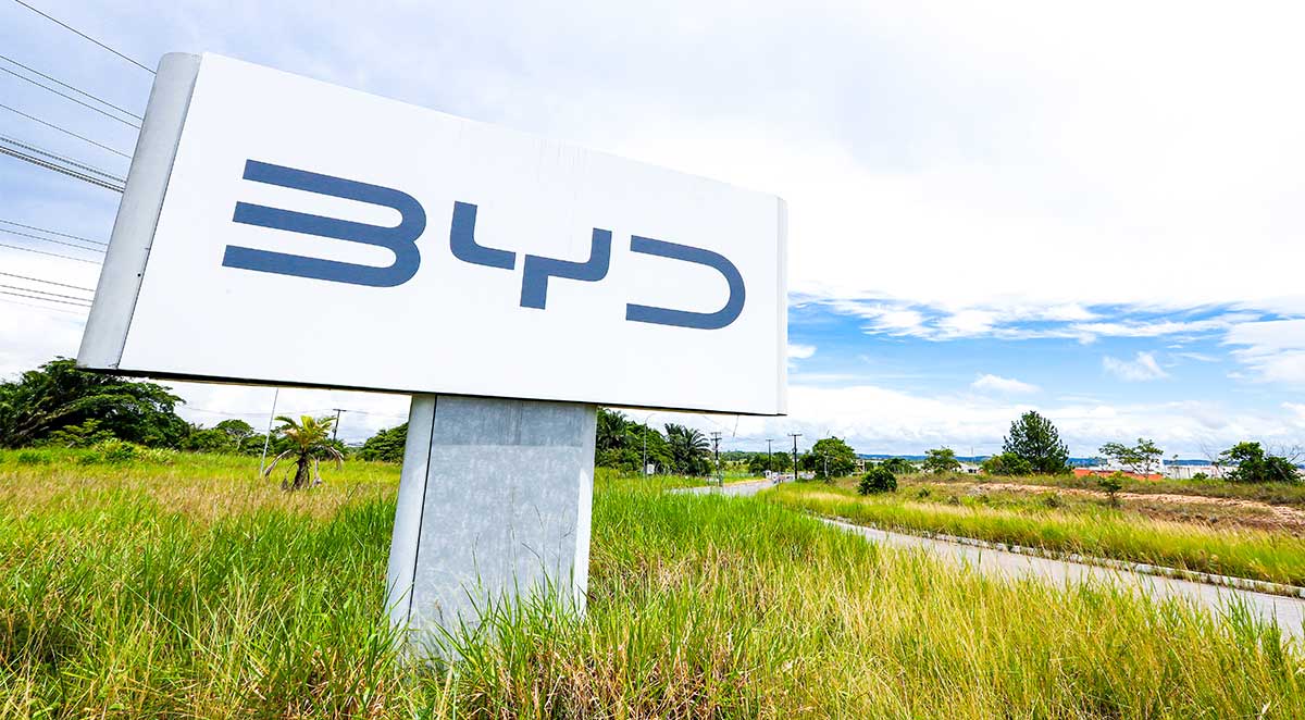 BYD inicia construção da fábrica de carros elétricos na Bahia