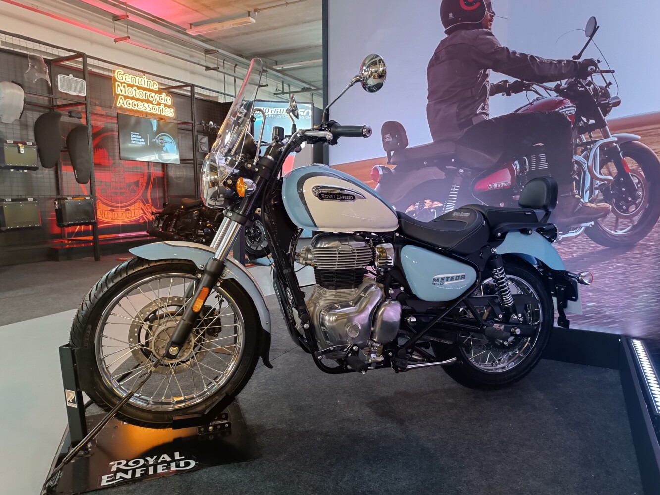 Royal Enfield Guerilla 450