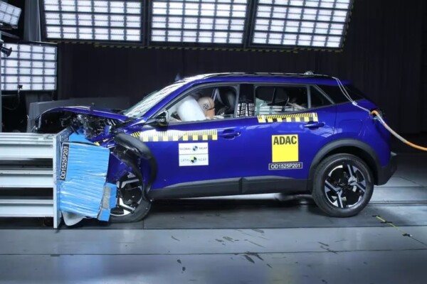 Peugeot 2008 crash-test