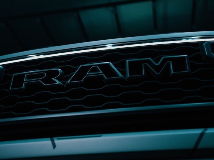 Ram divulga primeiro teaser de nova picape média para o Brasil