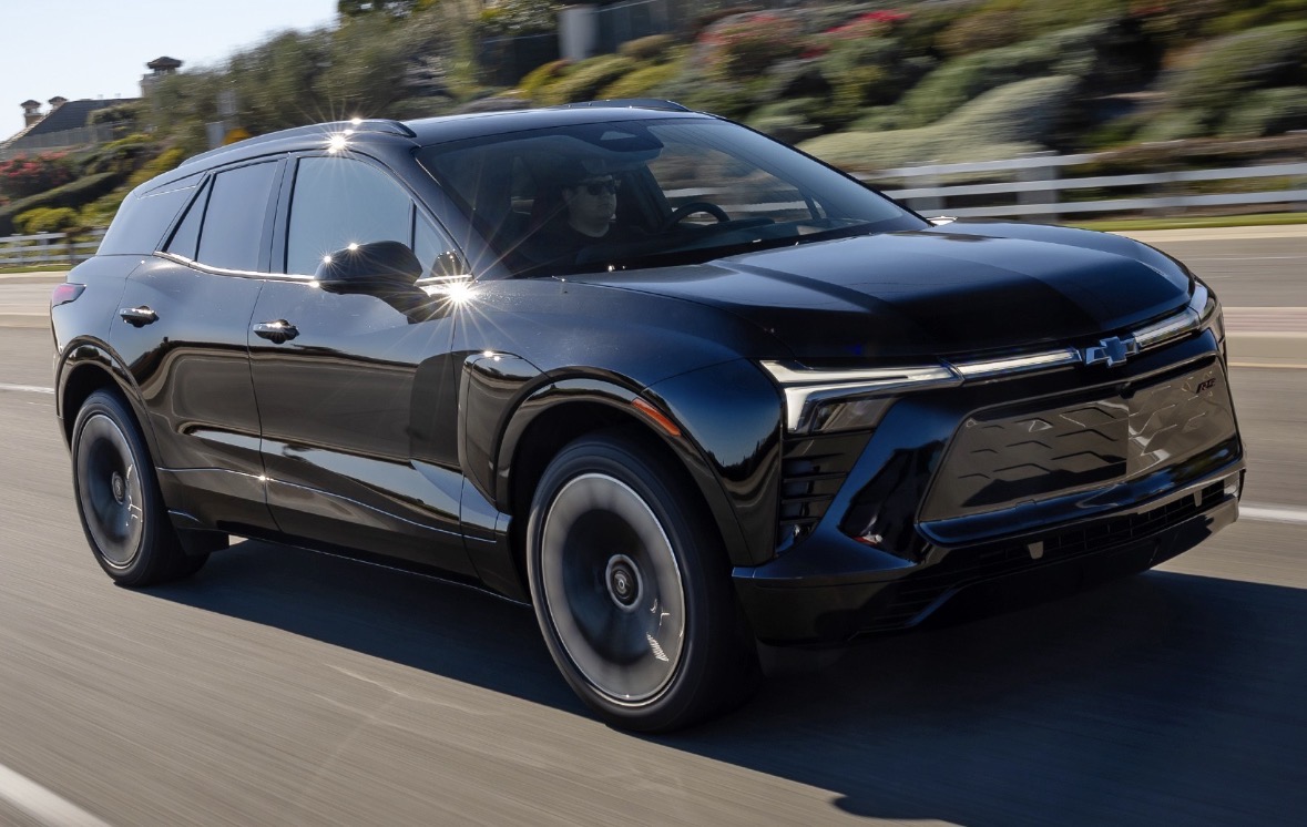 Comboio presidencial do Brasil agora é elétrico com o Chevrolet Blazer EV