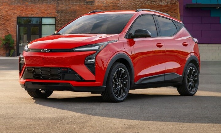 Longe do Brasil, Chevrolet Bolt se renova nos EUA com bateria LFP