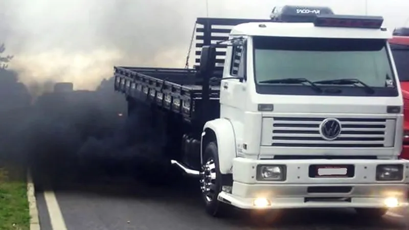 Cuidado com a Fumaça Preta dos Escapamentos