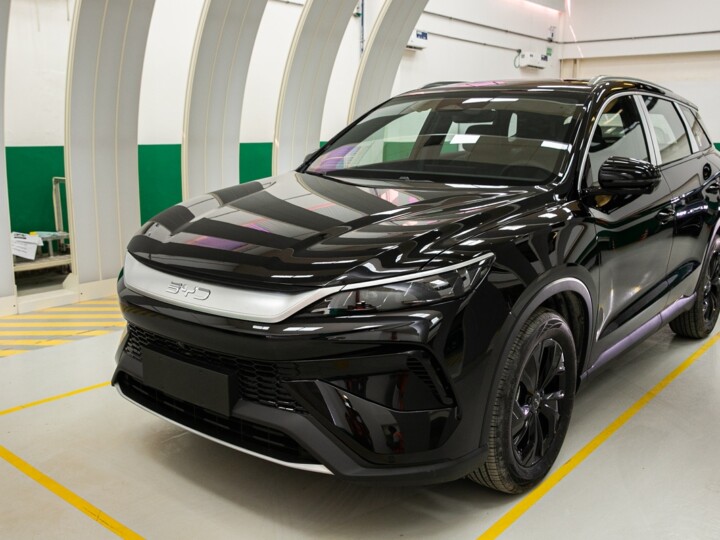 Conheça o BYD Song Pro PHEV flex, já reestilizado e nacional