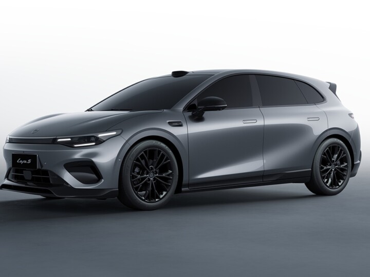 Prestes a chegar ao Brasil, Leapmotor mostra hatch esportivo na China