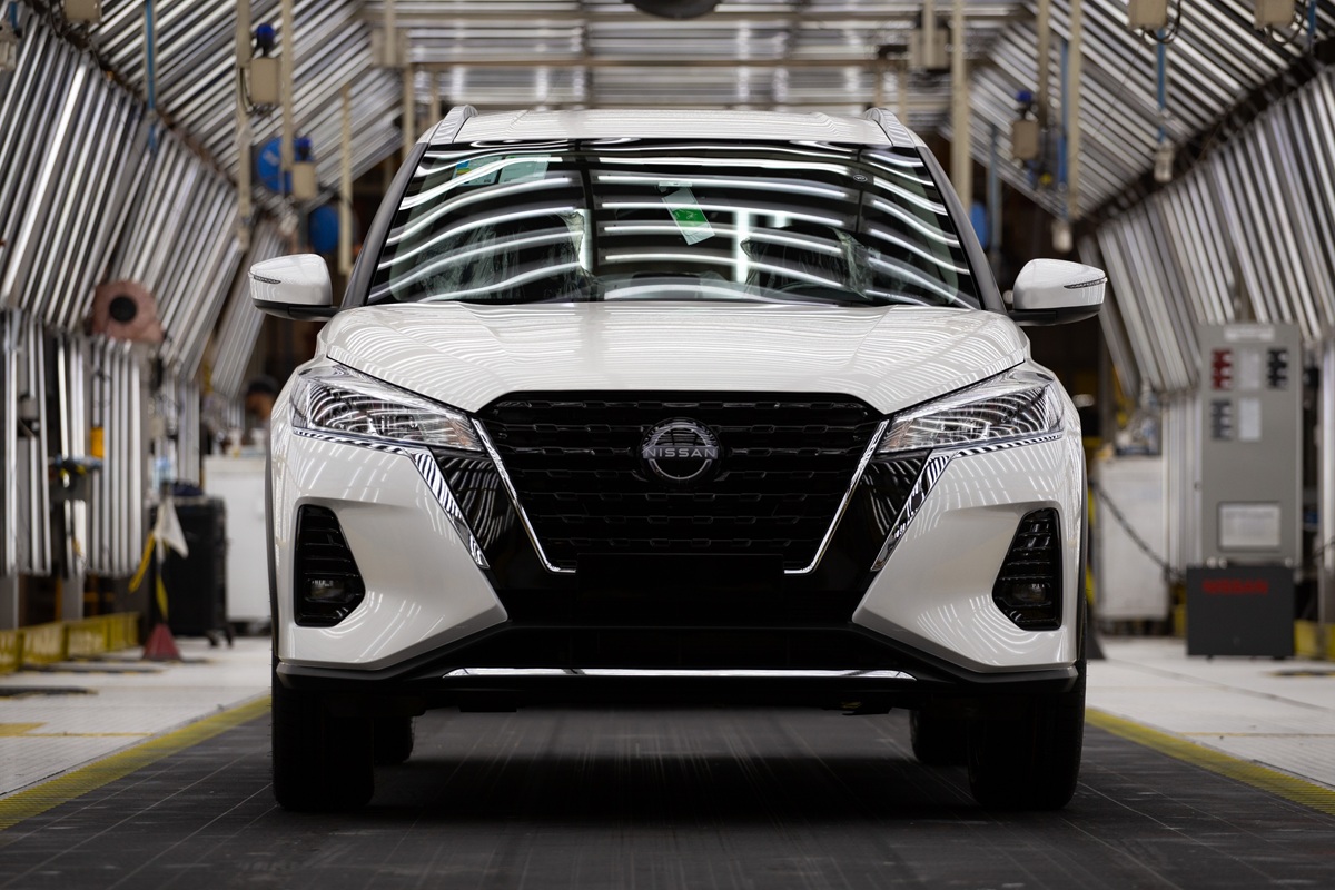 Nissan chega a 100 mil veículos exportados da fábrica de Resende