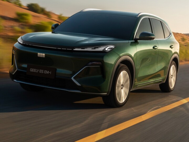 Geely EX5 EM-i será o primeiro carro da marca produzido no Brasil