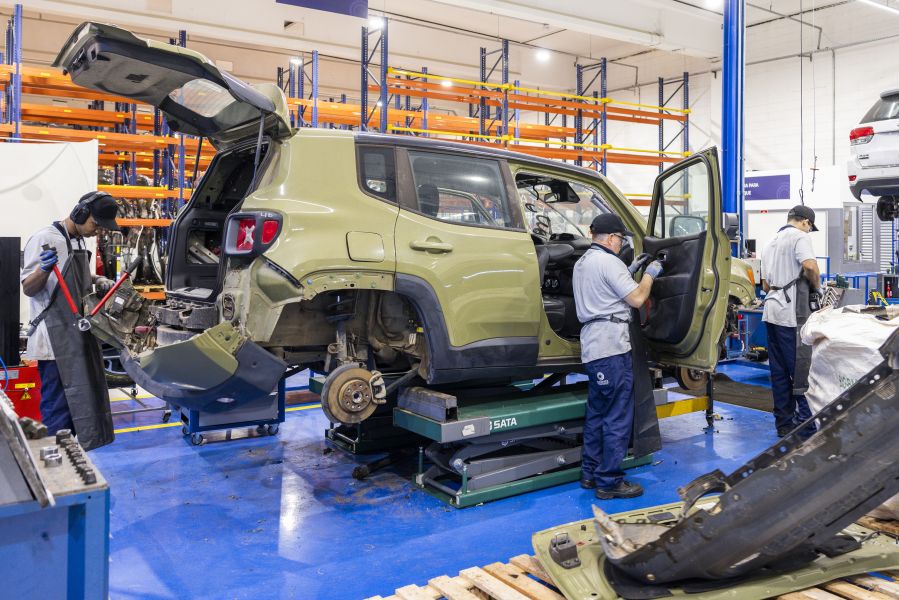 Centro de desmontagem da Stellantis destina 6 mil peças para venda em 100 dias