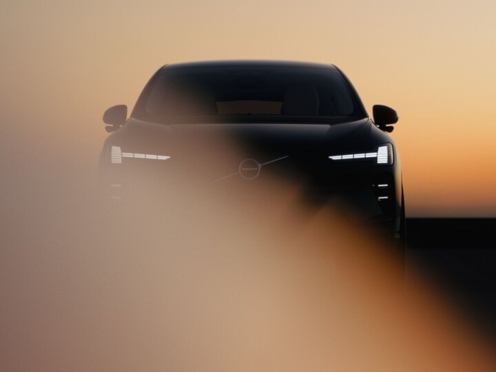 Autonomia de 810 km: novo Volvo EX60 tem detalhes revelados