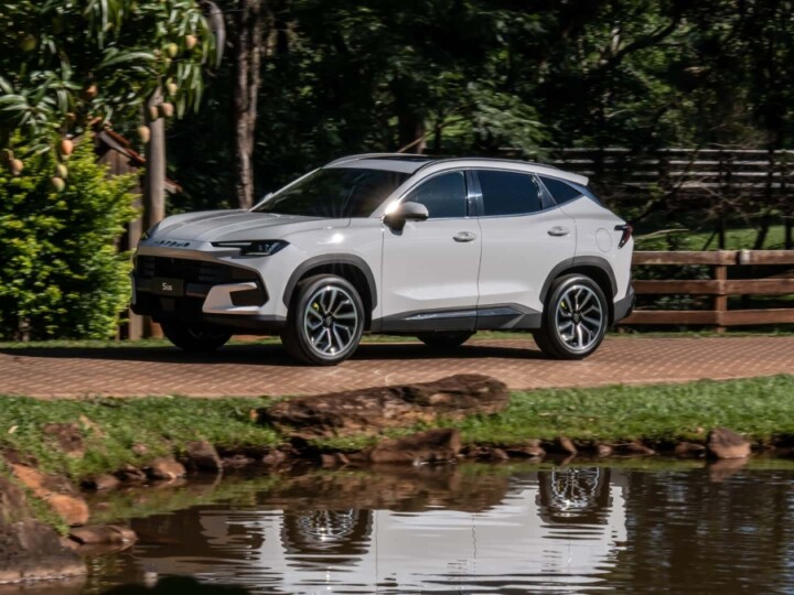 Jetour S06 chega ao Brasil; veja os preços do SUV híbrido plug-in