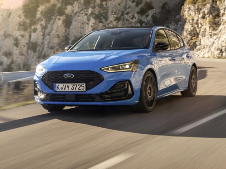 Ford vai voltar a vender hatches acessíveis nos EUA até 2030