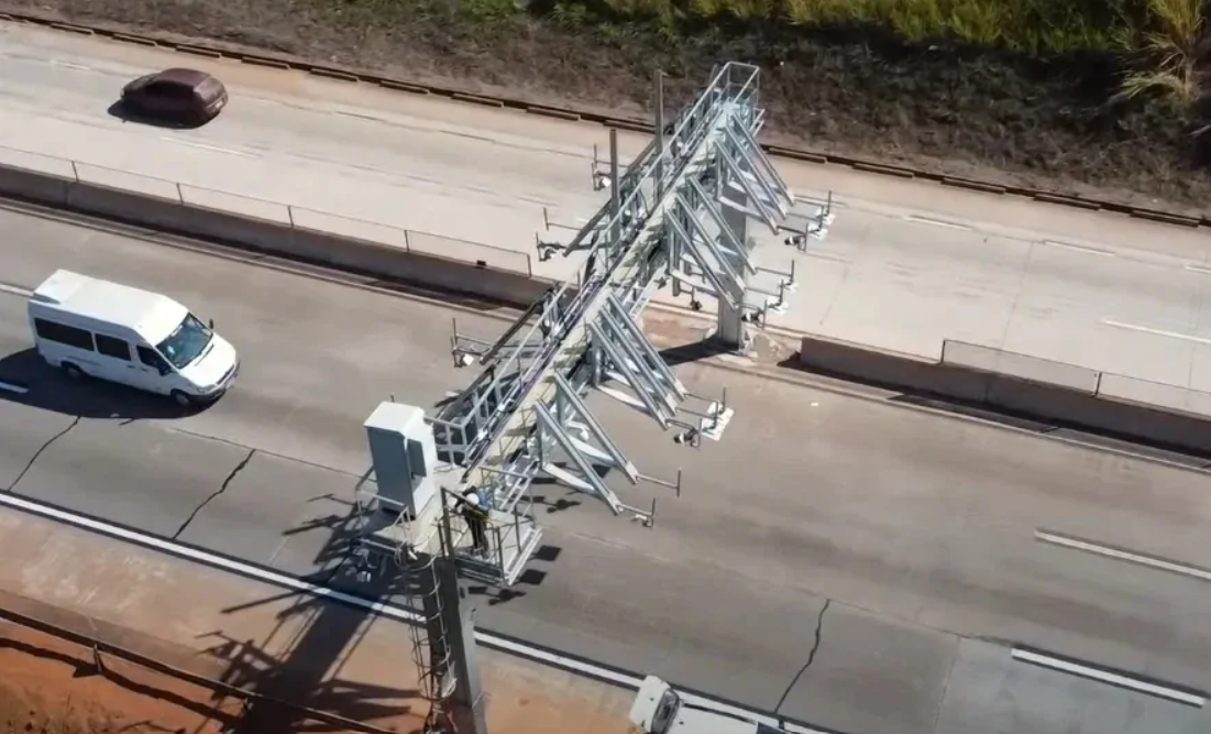 Governo suspende 3,4 milhões de multas por pedágios free flow; entenda