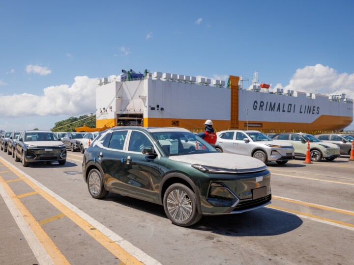 Lançamento à vista: Geely EX5 híbrido começa a desembarcar no Brasil