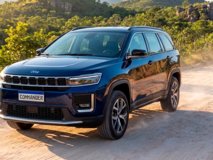 Jeep Commander vira híbrido leve e fica mais barato na linha 2027