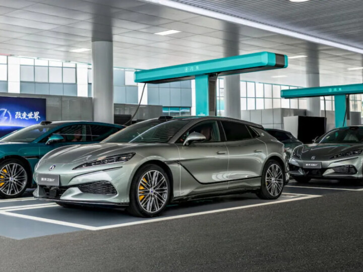 EVs: BYD acelera em recarga rápida enquanto Brasil tenta acompanhar