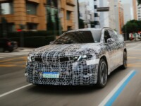 BMW confirma iX3 no Brasil e faz testes finais com o SUV elétrico