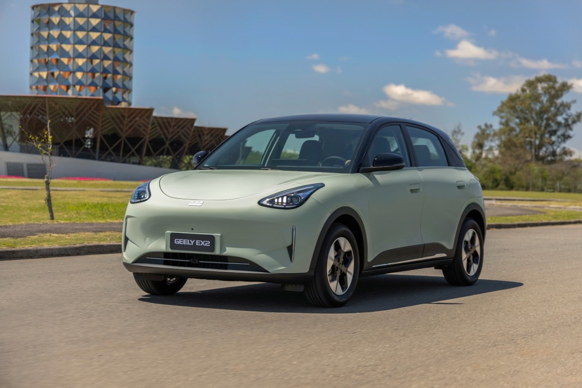 Geely EX2 pode sair por menos de R$ 100 mil para taxistas