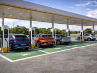 Elétricos elevam prejuízo para 18 marcas e há recuos anunciados