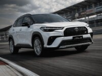 Toyota Corolla Cross 2027 chega com novidades partindo de R$ 194 mil