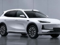 Geely EX5 ganha motor elétrico de 333 cv e tração traseira na China