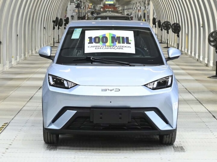 BYD alcança 100 mil carros produzidos no Brasil