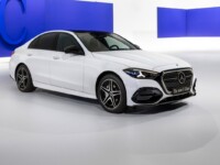 Mercedes-Benz revela novo visual para o Classe C