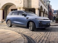 Leapmotor confirma lançamento do B10 híbrido no Brasil